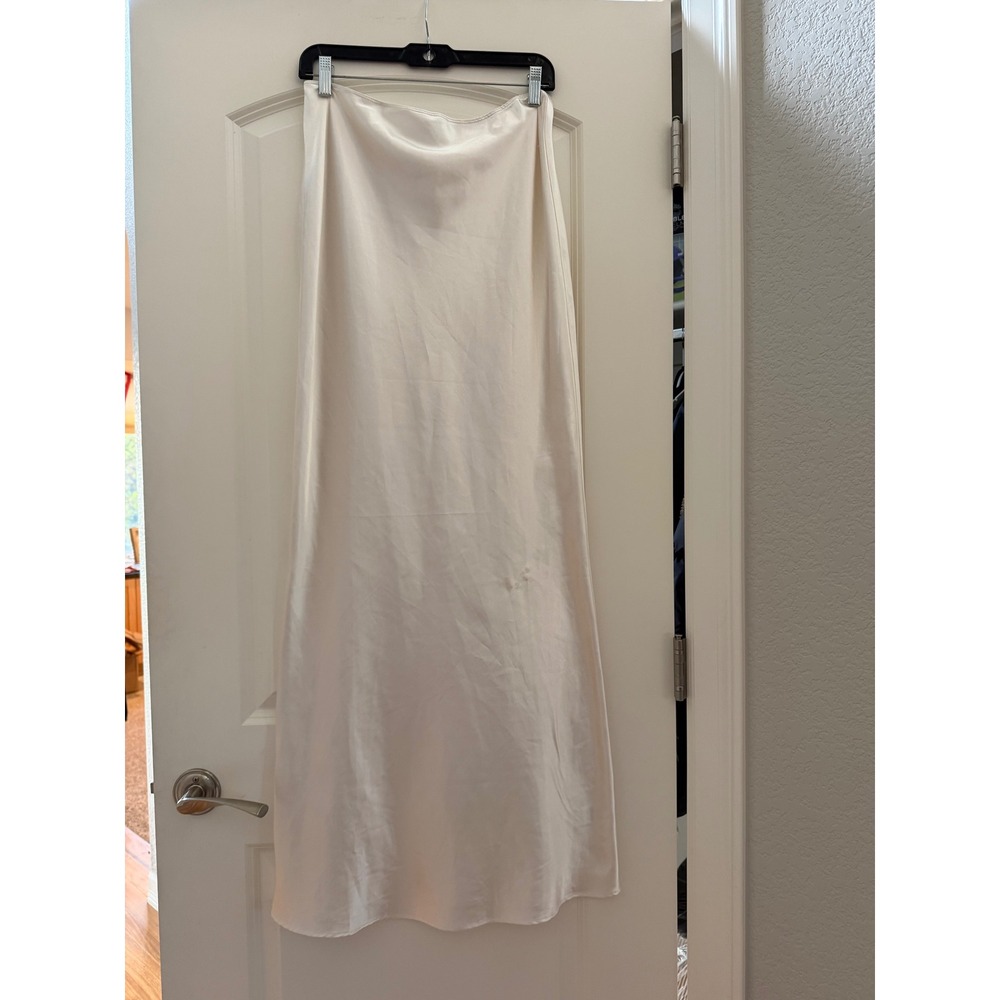 Lucy In The Sky Ivory Satin Maxi Skirt Size M. Very long. Bridal. Elegant.Formal